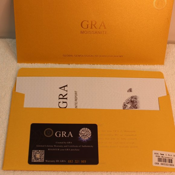 2 ct. Certified D Color VVS1 Moissanite Solitaire Stud Earrings NWB - Picture 6 of 9